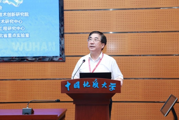 第三屆“長江保護(hù)與綠色發(fā)展高端論壇”順利召開